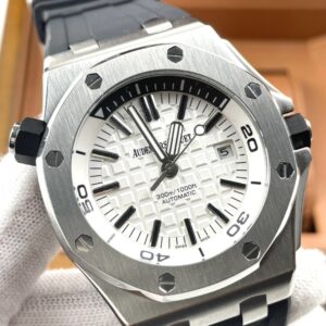 AP - Royal Oak Tree